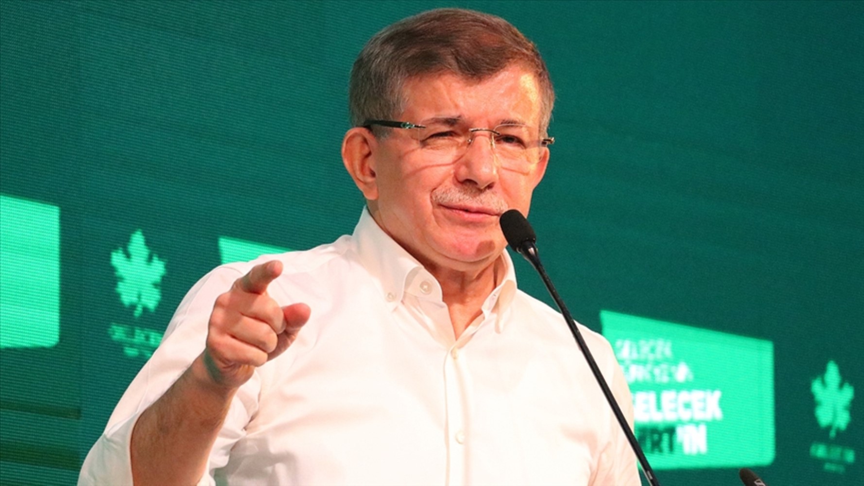Gelecek Partisi'nde istifalar sonrası tansiyon yükseldi: Davutoğlu'na yüklendi! AKP'ye 'Baba Ocağı' dedi