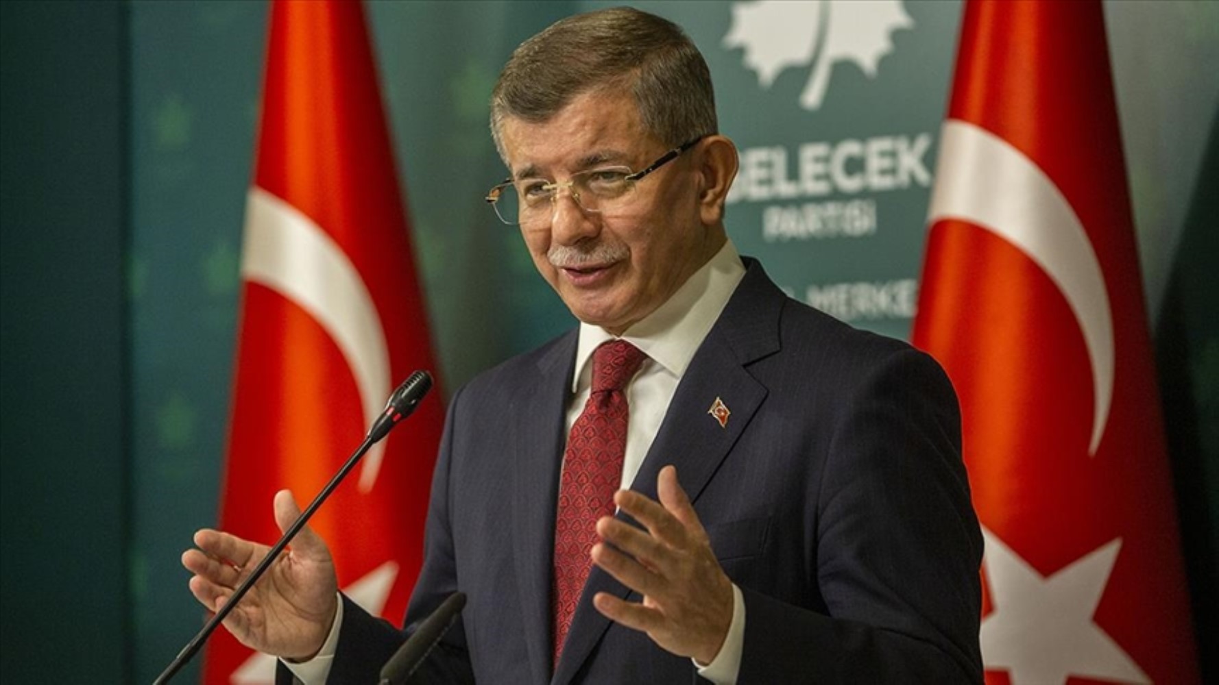 Gelecek Partisi'nde istifalar sonrası tansiyon yükseldi: Davutoğlu'na yüklendi! AKP'ye 'Baba Ocağı' dedi