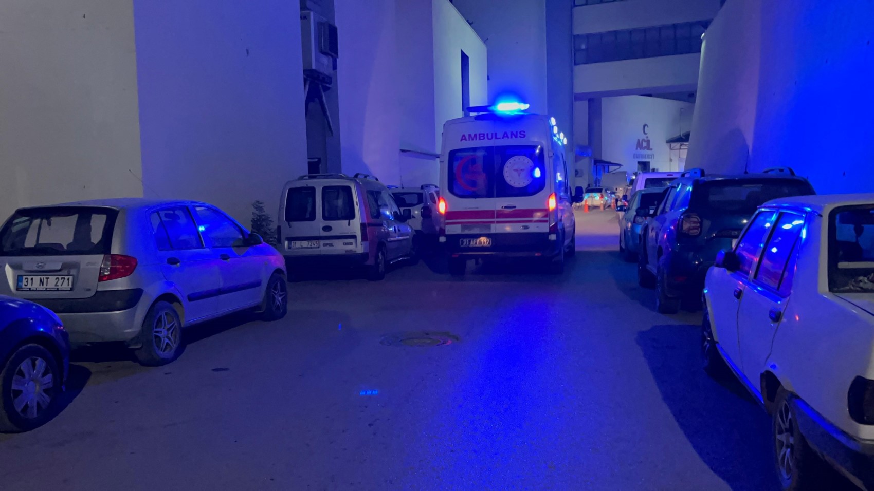 Yedi asker yüksek ateş şüphesiyle hastaneye kaldırıldı: İki asker hayatını kaybetti