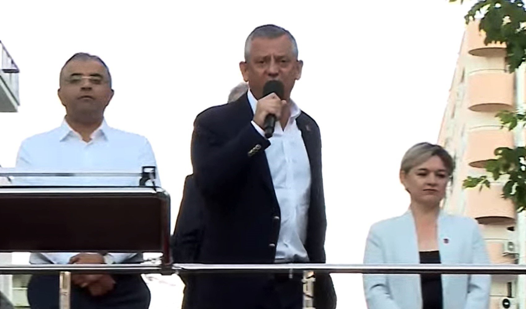 CHP'nin Cumhurbaşkanı Aday Ofisi açılışında, Özel'den Hakan Fidan'a sert sözler