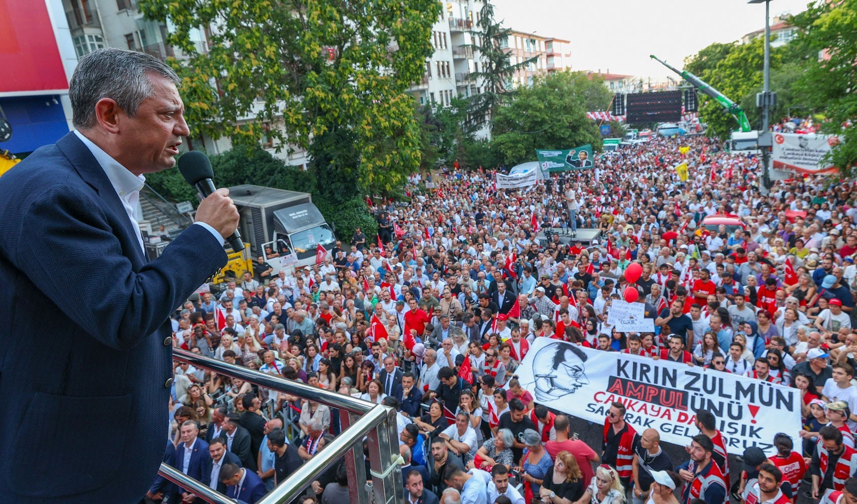 Özgür Çelik açıkladı: CHP'nin yeni mitinginin adresi belli oldu
