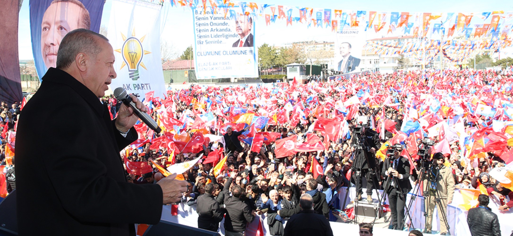 'Ekonomi' anketinden Erdoğan'ı düşündürecek sonuç: AKP seçmeni bile güvenmiyor