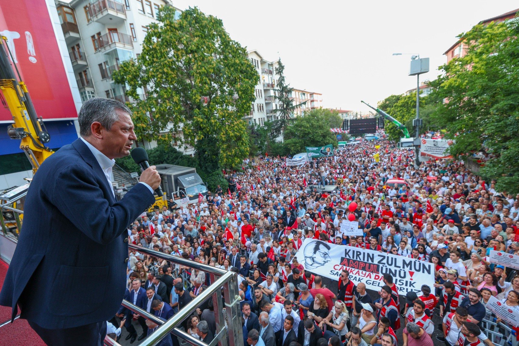 'Ekonomi' anketinden Erdoğan'ı düşündürecek sonuç: AKP seçmeni bile güvenmiyor