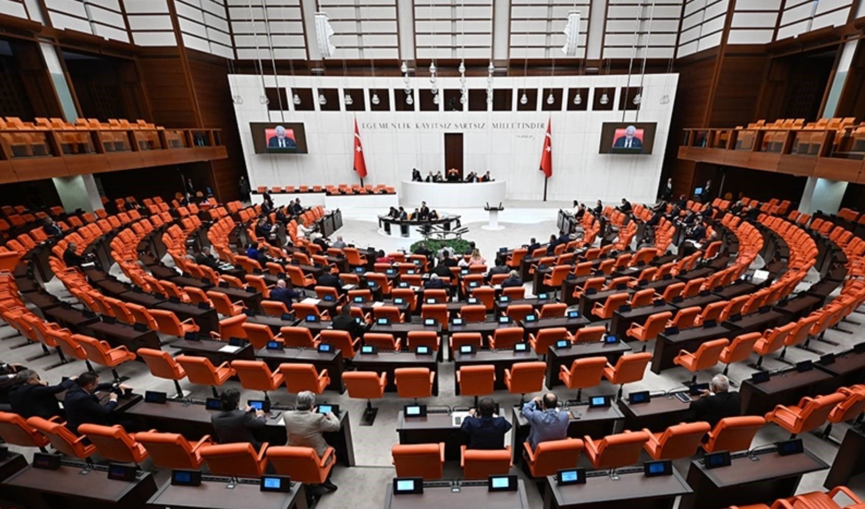 Bütün muhalefet vekilleri istifa ederse ne olur? 'Saf olma...' Bütün muhalefet vekilleri istifa ederse ne olur? 'Saf olma...'
