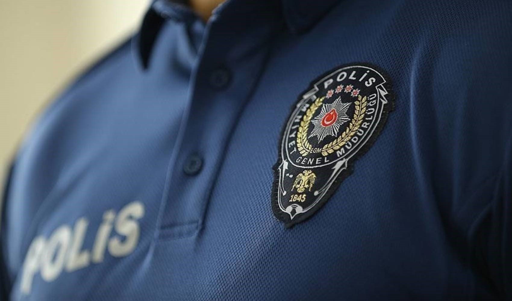 Kocaeli'de polis memuru kendi silahıyla yaralandı