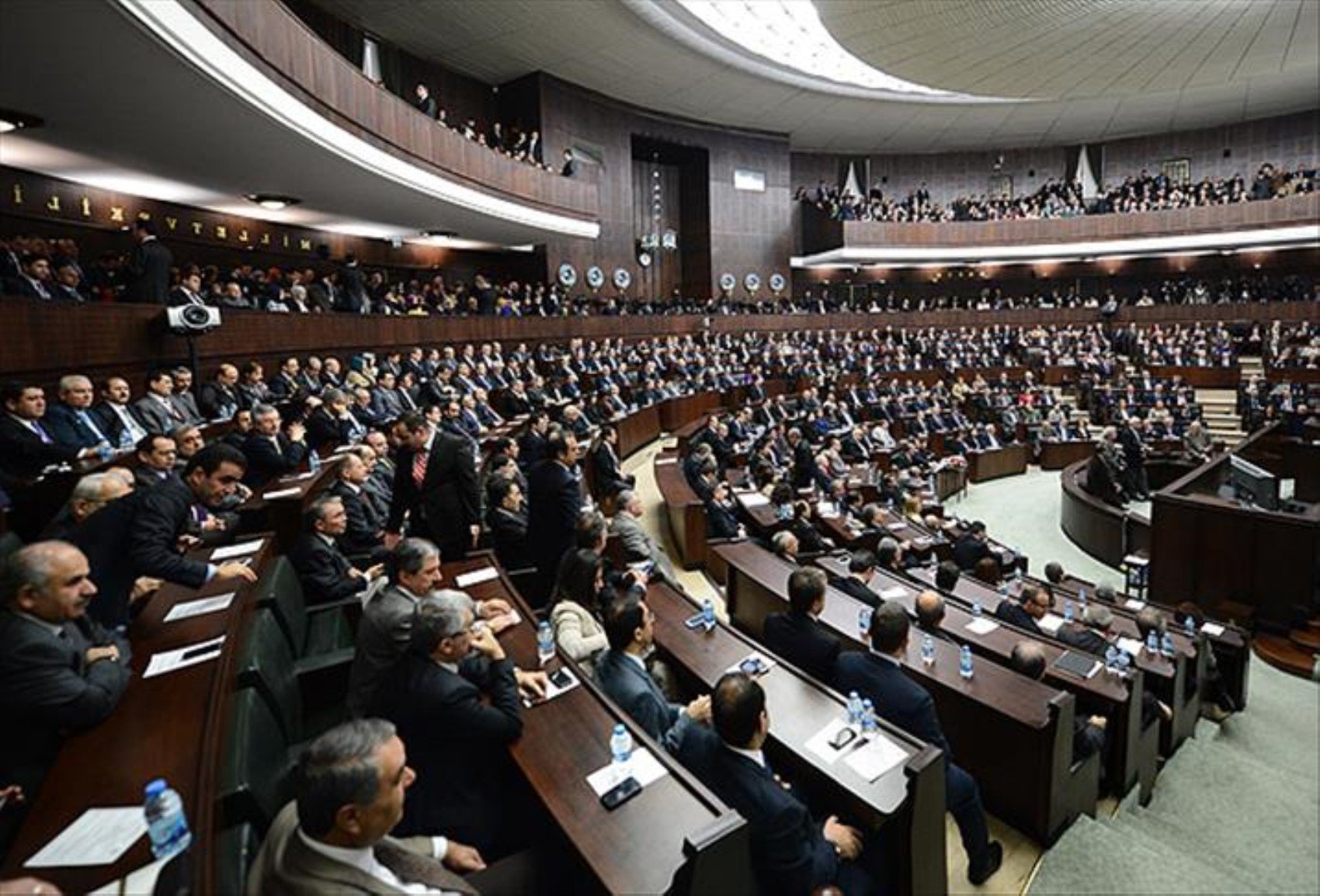 AKP’ye yakın yazarlar isyanda! 'Erdoğan’a ihanet ediliyor'