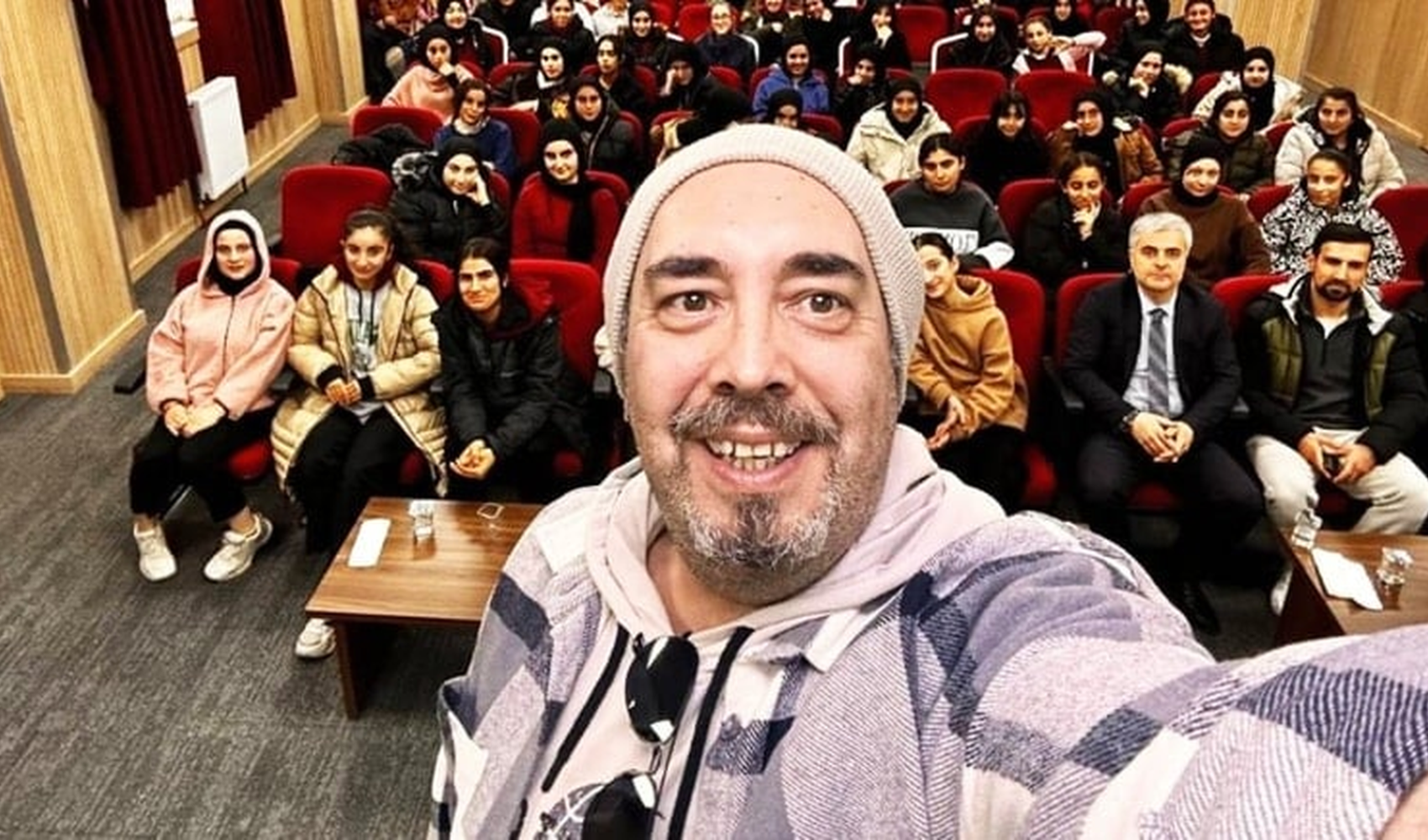 Çılgın Dersane'nin senaristi Şafak Güçlü hayatını kaybetti