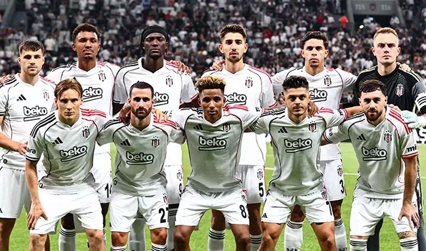 Beşiktaş'ta Shakhtar Donetsk mağlubiyeti sonrası kriz! Biri hesabını kapattı, diğeri fotoğrafları kaldırdı