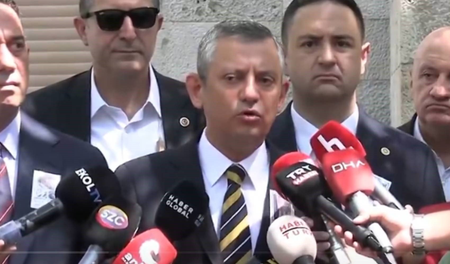 Özgür Özel'den komisyon resti: 'Anayasaya uymayanla anayasa yapılmaz'