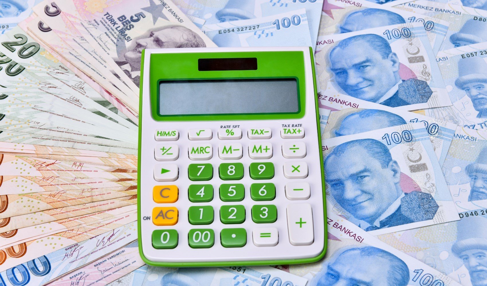 TÜİK'in enflasyon verisiyle memur ve emekli maaşlarına yapılacak zam oranı bugün netleşiyor