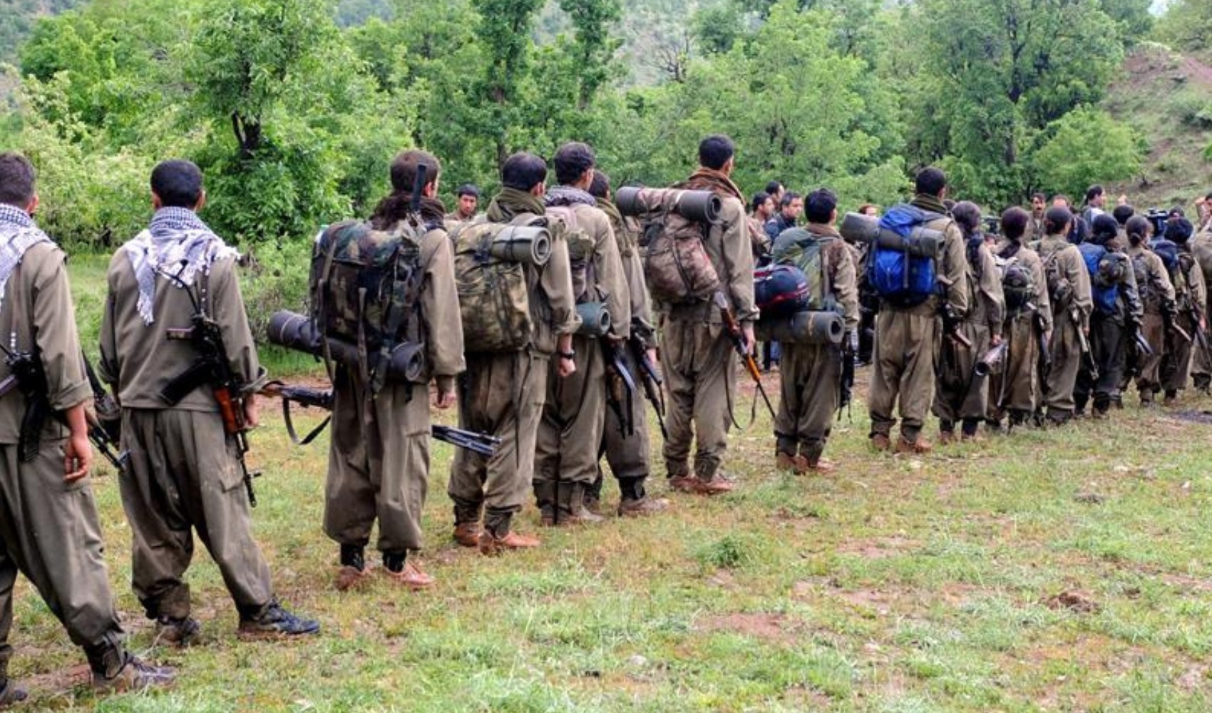 Ankara'dan yeni kulis: Terör örgütü PKK'nın silah bırakma görüntüsü önce Saray'a gelecek! Ankara'dan yeni kulis: Terör örgütü PKK'nın silah bırakma görüntüsü önce Saray'a gelecek!