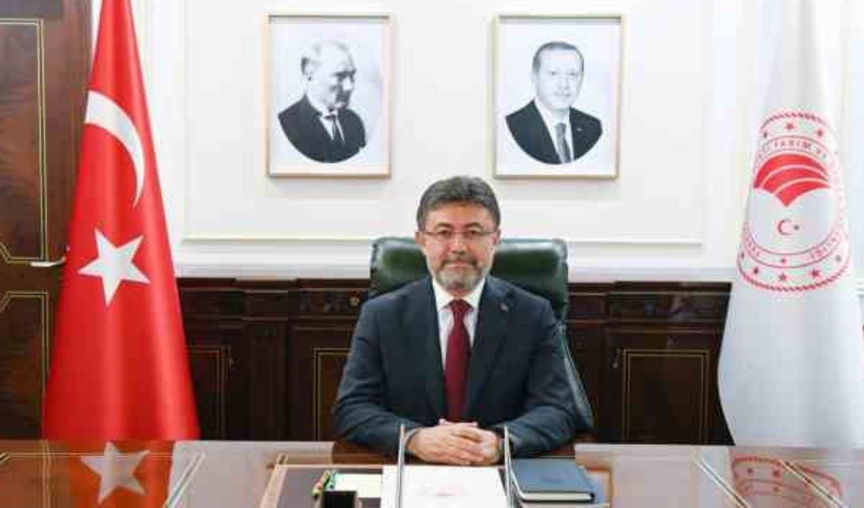 Bakan Yumaklı: Buca'daki yangın 'kaynak makinesinden' çıktı, Çeşme yangınının enerjisi düştü