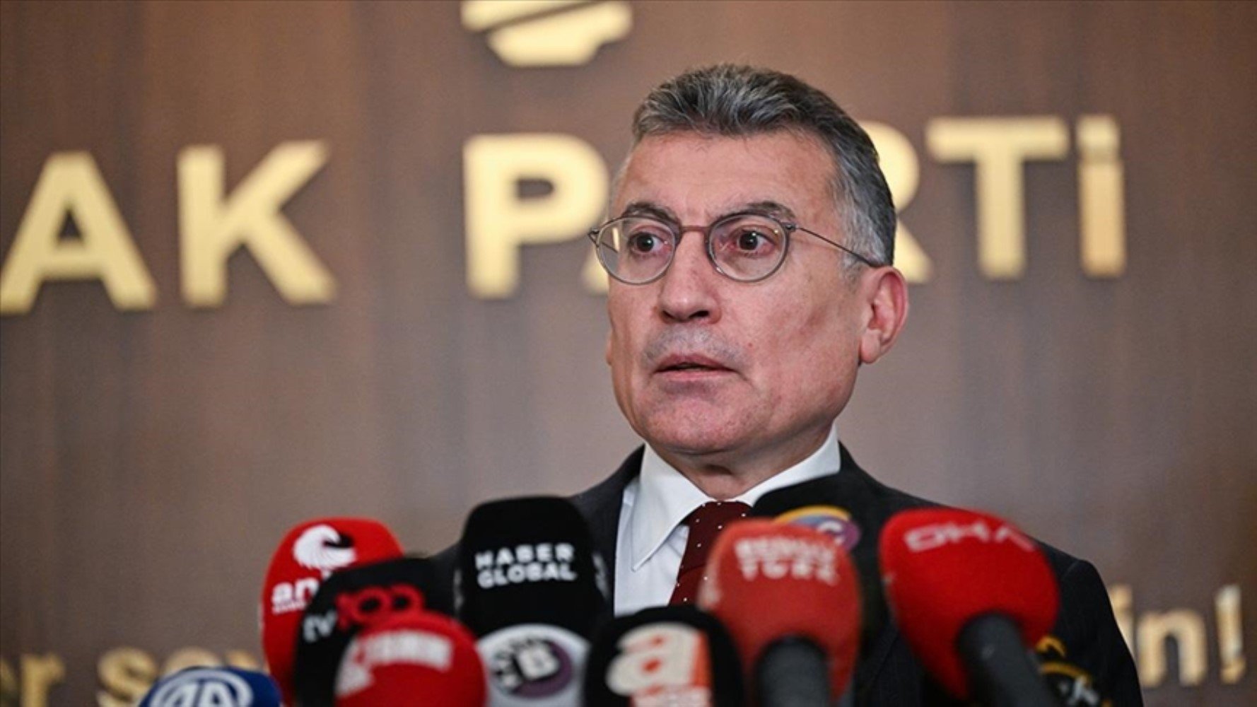 İktidarda sular durulmuyor! AKP meclis grubunda derin kriz: 'O isim kimseye nefes aldırmıyor'