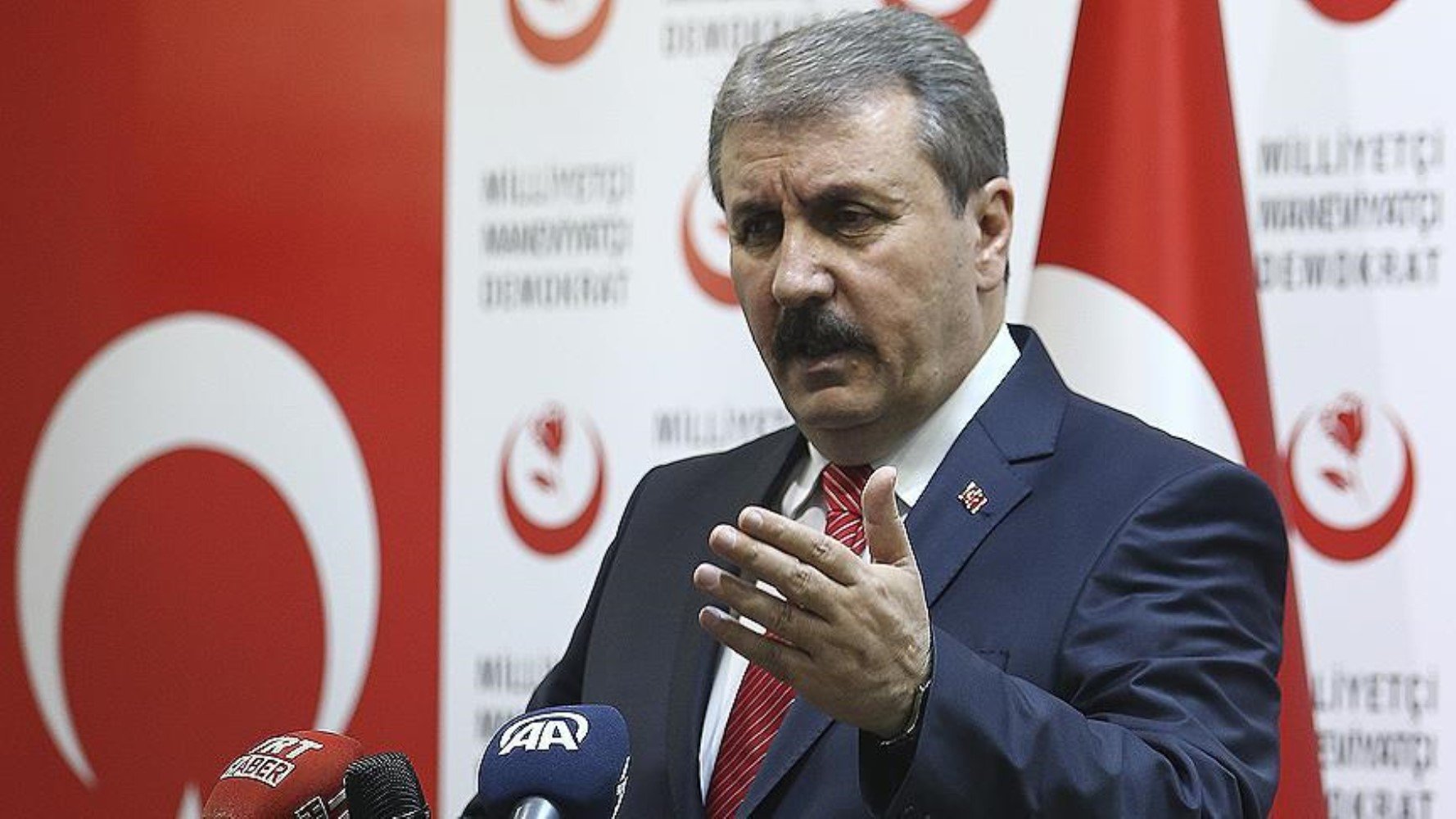 İktidarın küçük ortağında DEM rahatsızlığı: 'Neyden rahatsızsınız?' diye sordu