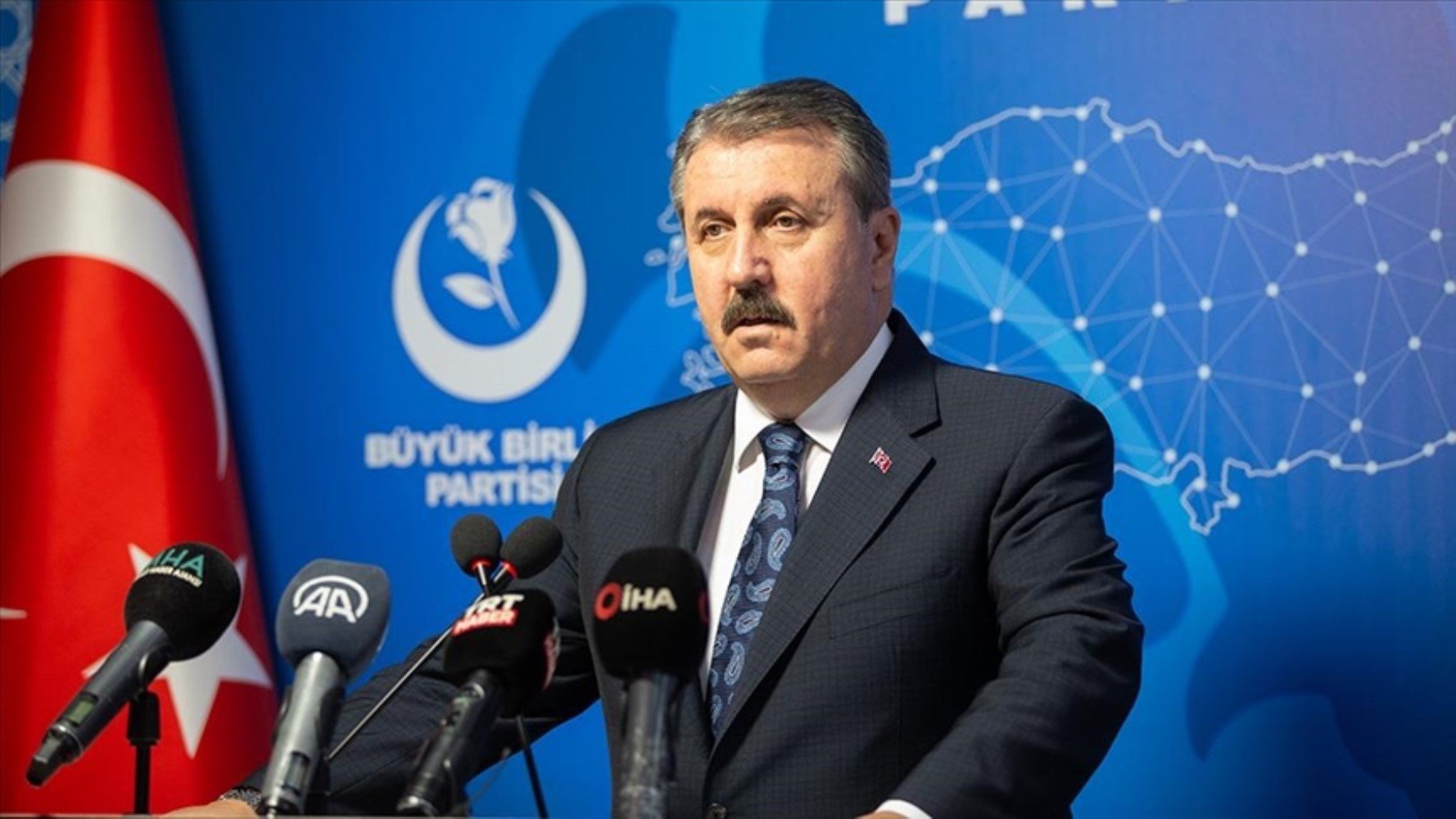 İktidarın küçük ortağında DEM rahatsızlığı: 'Neyden rahatsızsınız?' diye sordu