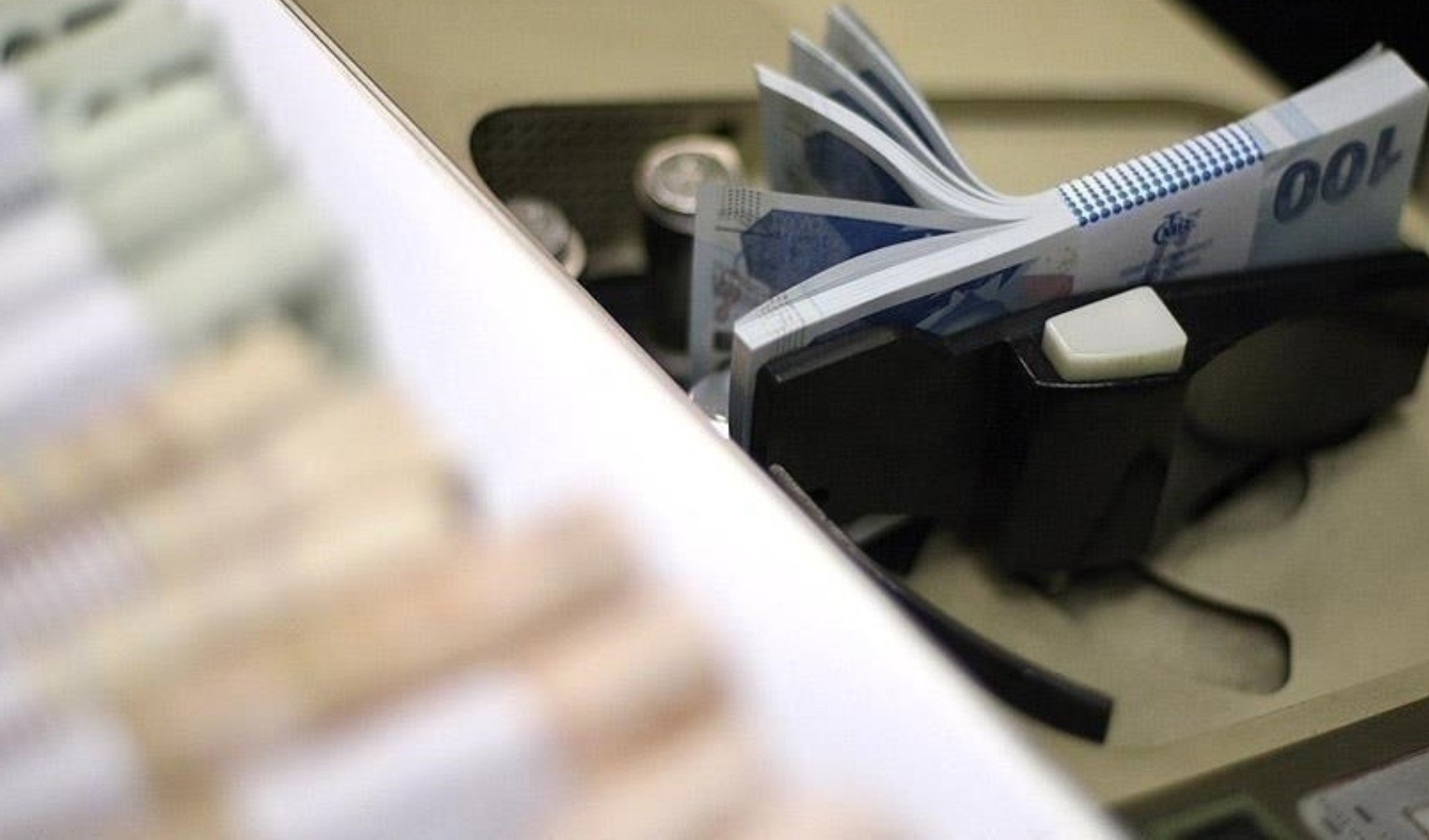 Bankalar kâr etmeye devam ediyor