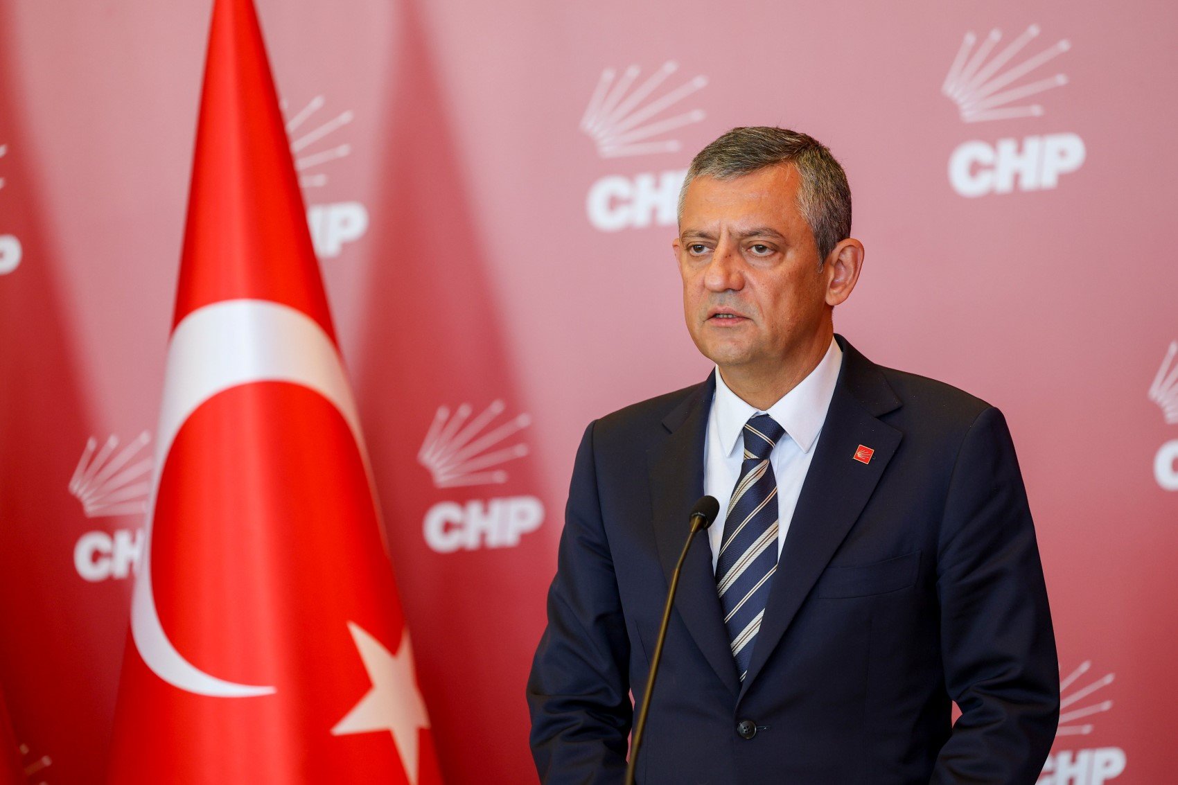Son Dakika: CHP lideri Özgür Özel'den flaş adaylık açıklaması! 'İmamoğlu aday olamazsa...'
