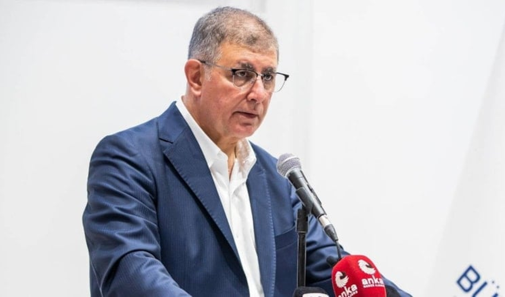 Cemil Tugay, istifa söylentilerine karşı tepkisini dile getirdi