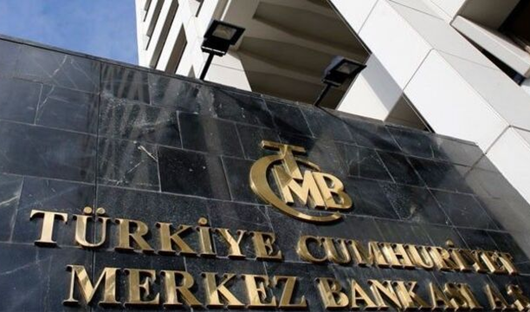 Haziran ayında gıda fiyatlarındaki düşüş sınırlı kaldı, hizmet ve enerji öne çıktı