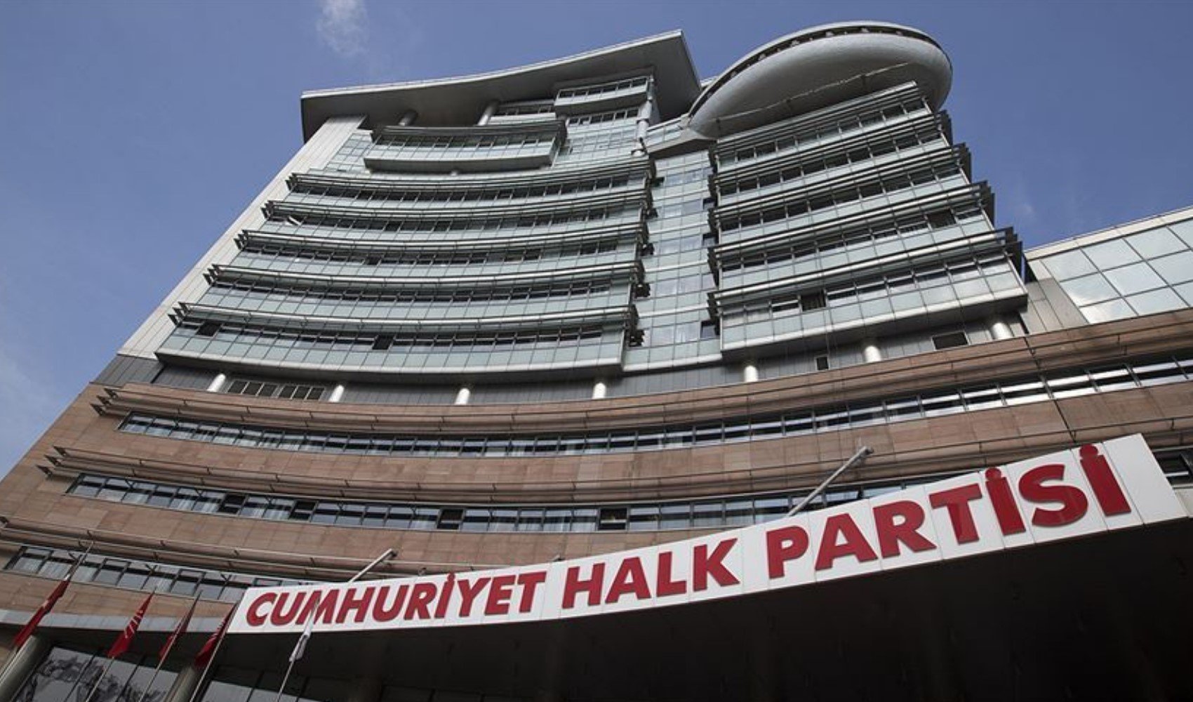 İzmir operasyonu tutuklamalarına CHP'den ilk açıklama