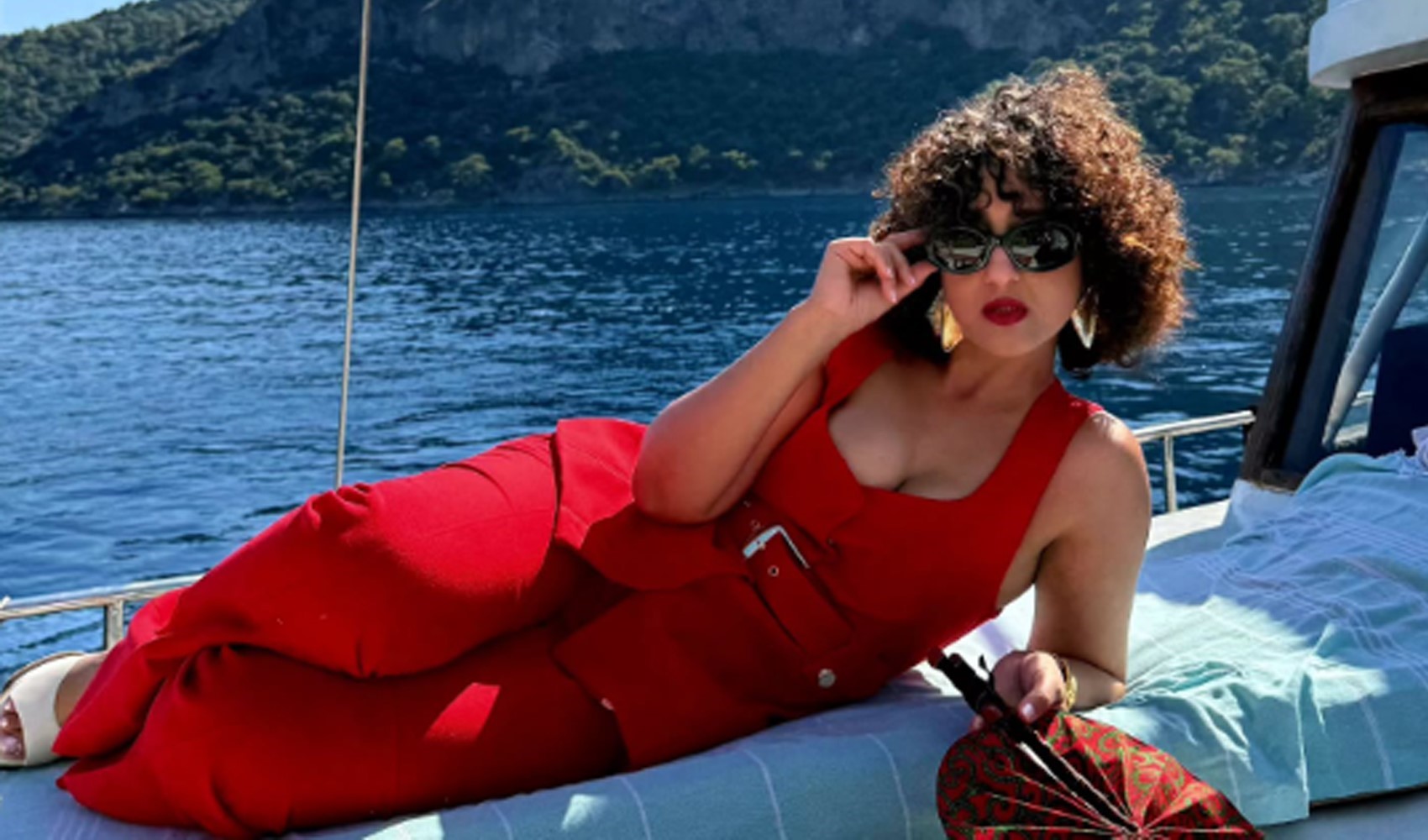 Ecem Erkek 'gönlüm razı olmadı' notuyla paylaştı