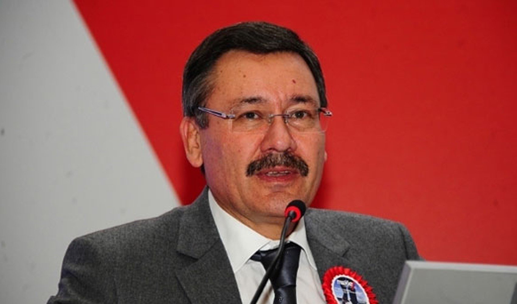 Melih Gökçek hakkında 100 ayrı suç duyurusu, sıfır soruşturma!