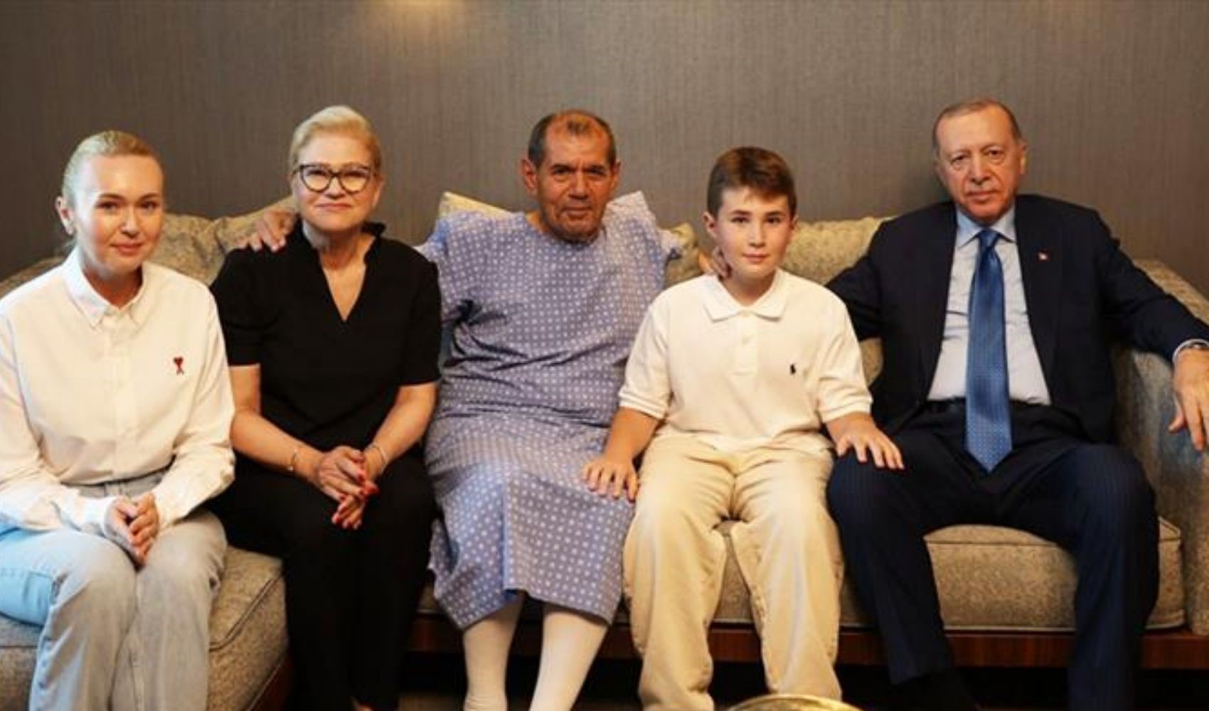 Erdoğan, Dursun Özbek'i ziyaret etti