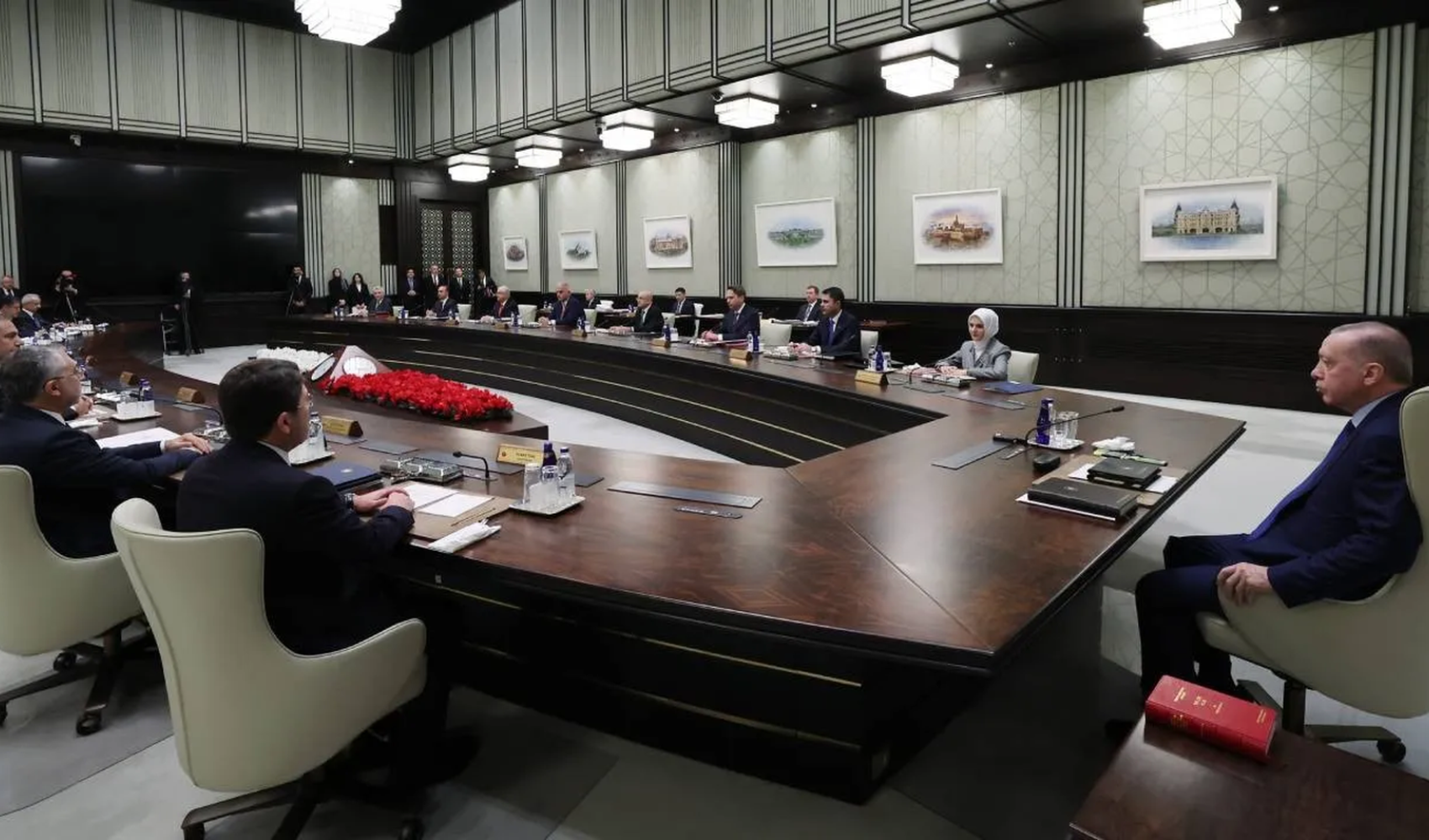 Erdoğan kabinede değişimin sinyalini verdi: ‘Bazı arkadaşlarla son toplantımız olabilir’