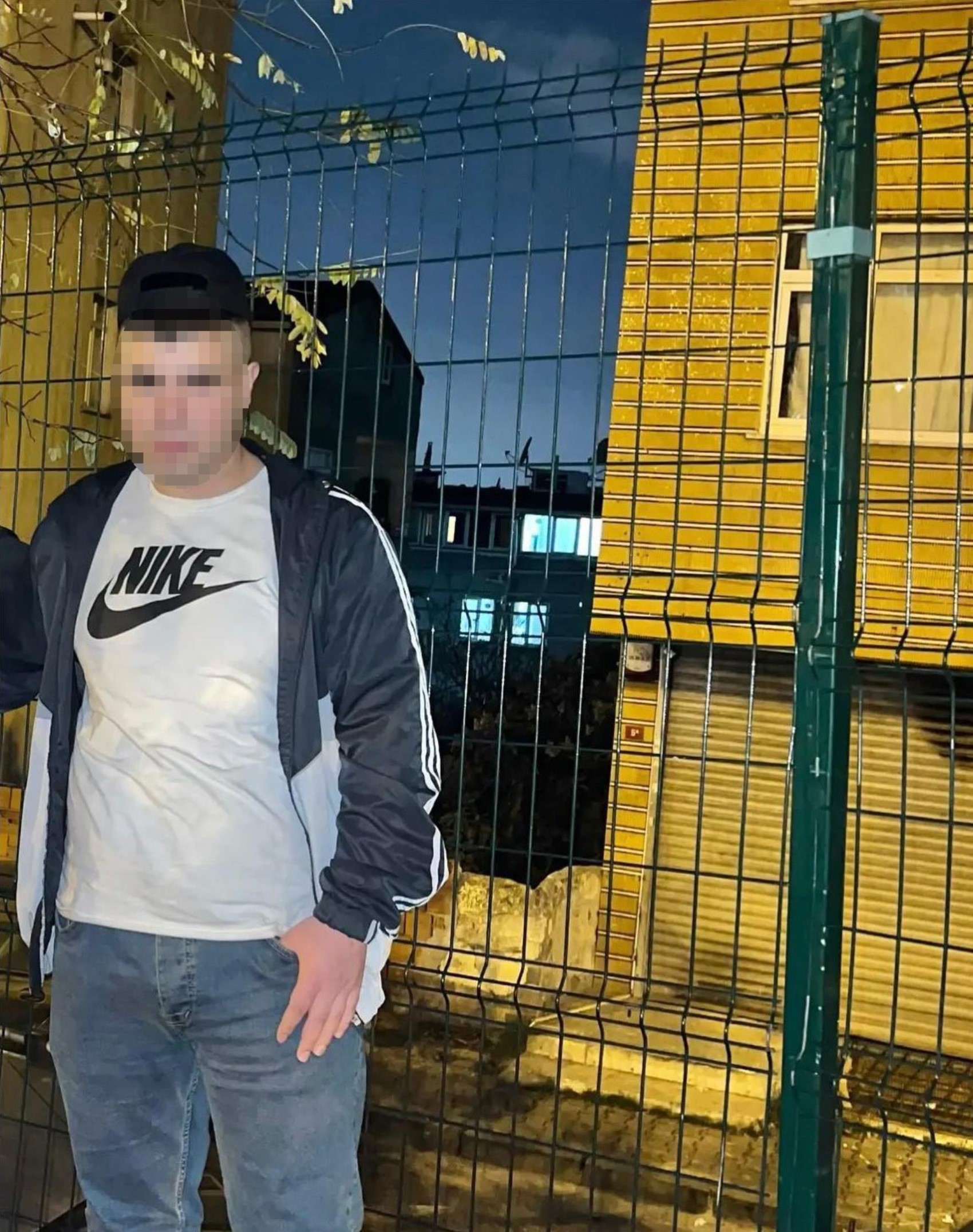 Gaziosmanpaşa'da engelli vatandaş dehşeti yaşadı: Benzin döküp yaktı