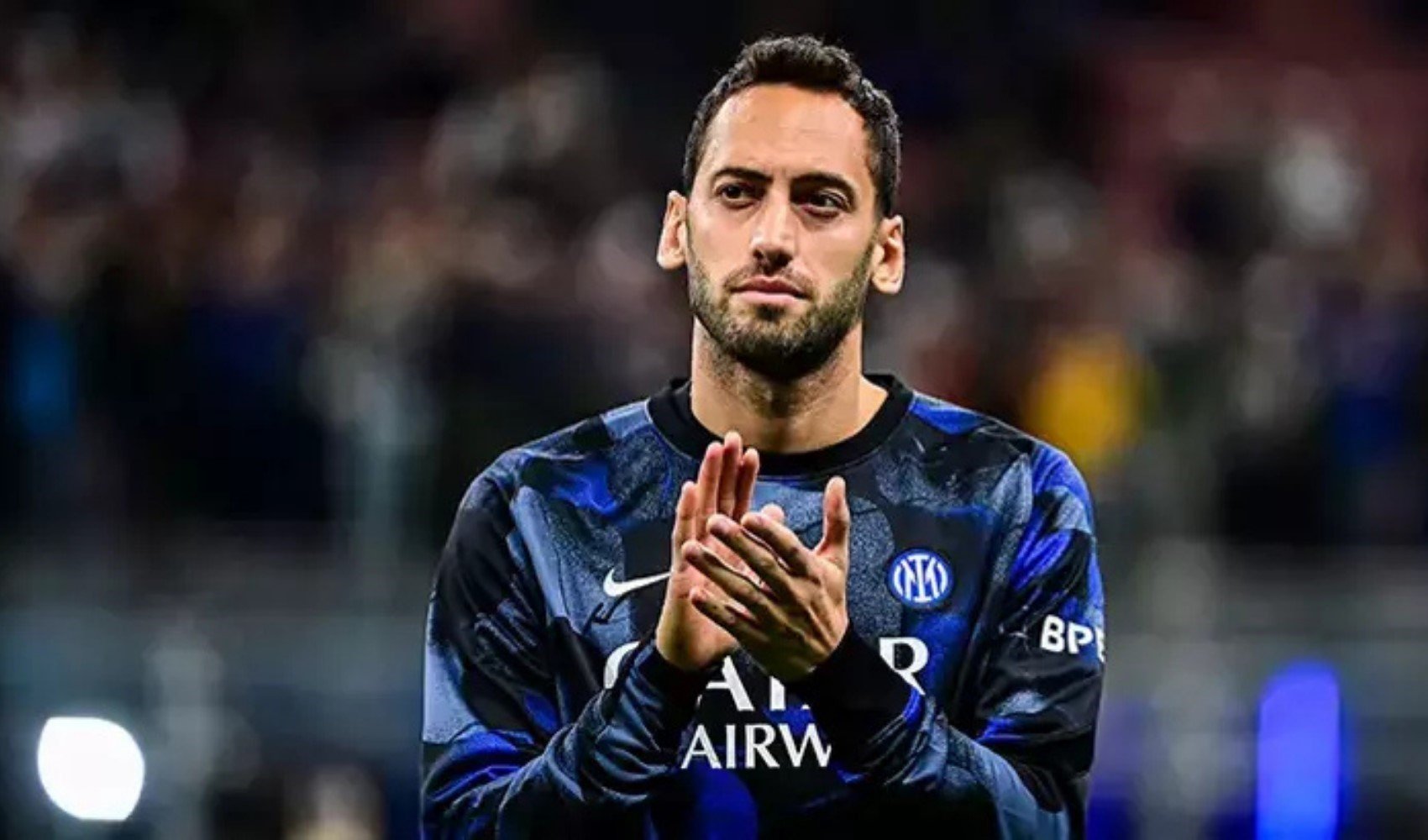 Hakan Çalhanoğlu'ndan 'yüksek maaş' iddialarına yalanlama Hakan Çalhanoğlu'ndan 'yüksek maaş' iddialarına yalanlama
