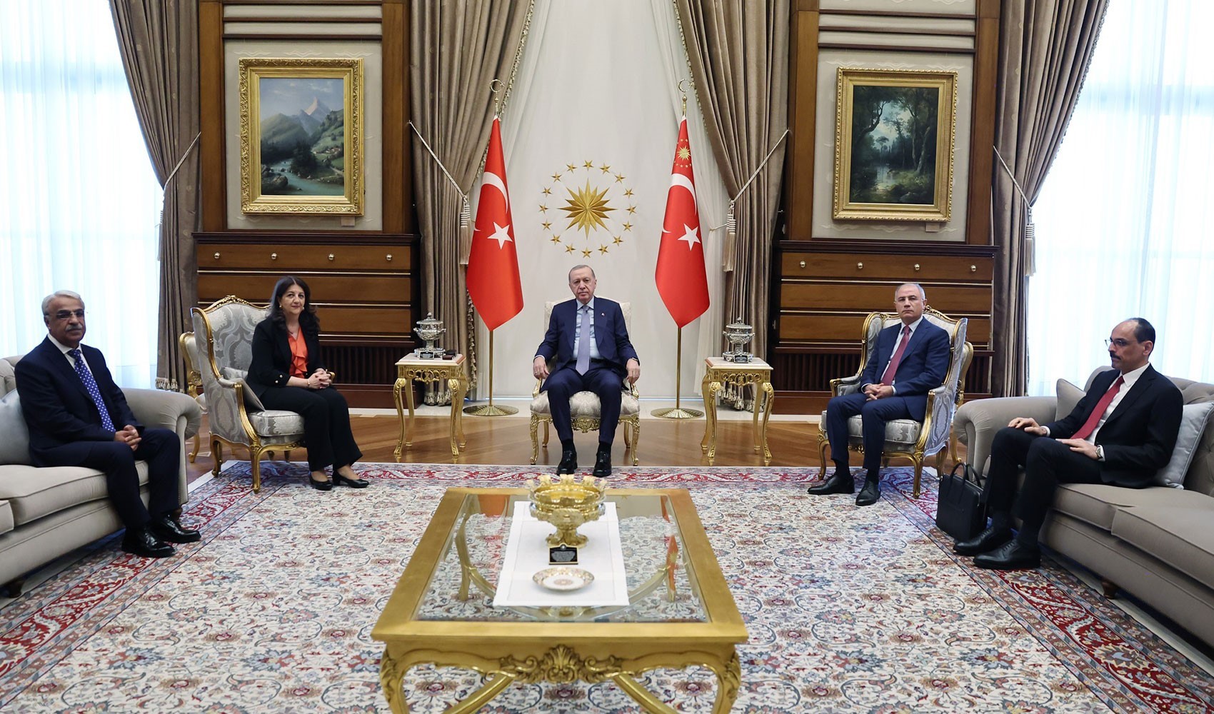 DEM Parti, teröristbaşı Öcalan için Erdoğan'dan ne istedi? DEM Parti, teröristbaşı Öcalan için Erdoğan'dan ne istedi?