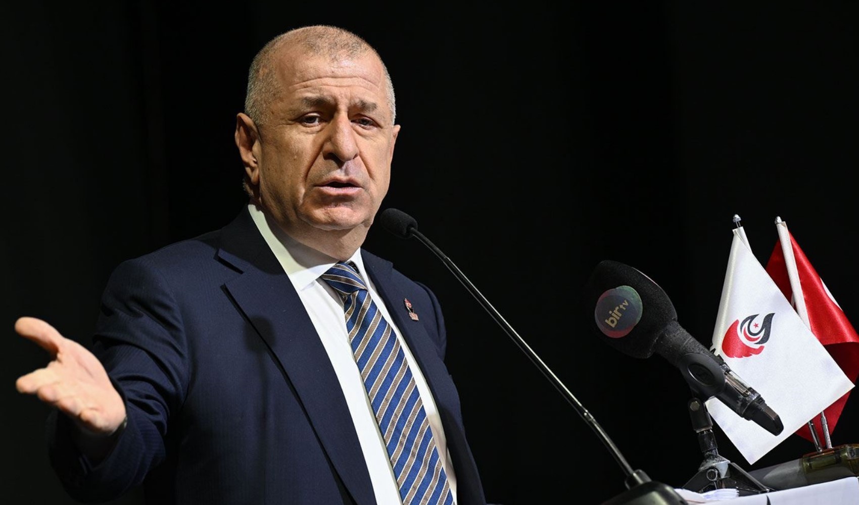 Müyesser Yıldız duruşma salonundan aktarıyor: Zafer Partisi lideri Ümit Özdağ MİT davasından beraat etti