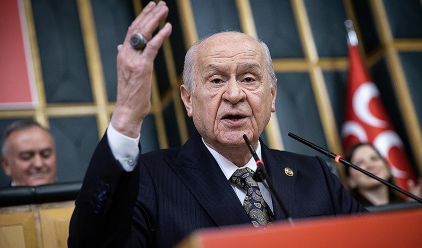 Bahçeli için çarpıcı yorum: 'Cumhur İttifakı'nı bitirecek tek hamle onun elinde' Bahçeli için çarpıcı yorum: 'Cumhur İttifakı'nı bitirecek tek hamle onun elinde'