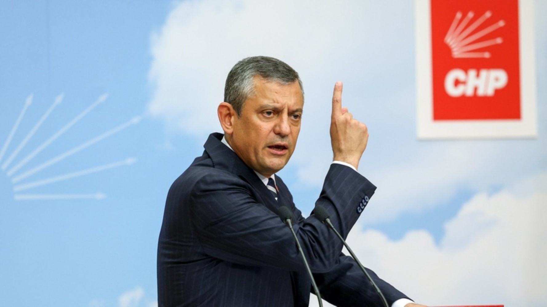 CHP lideri Özgür Özel'den vekillere yeni talimat: 'Bu işe girdik, sonucuna katlanacağız'