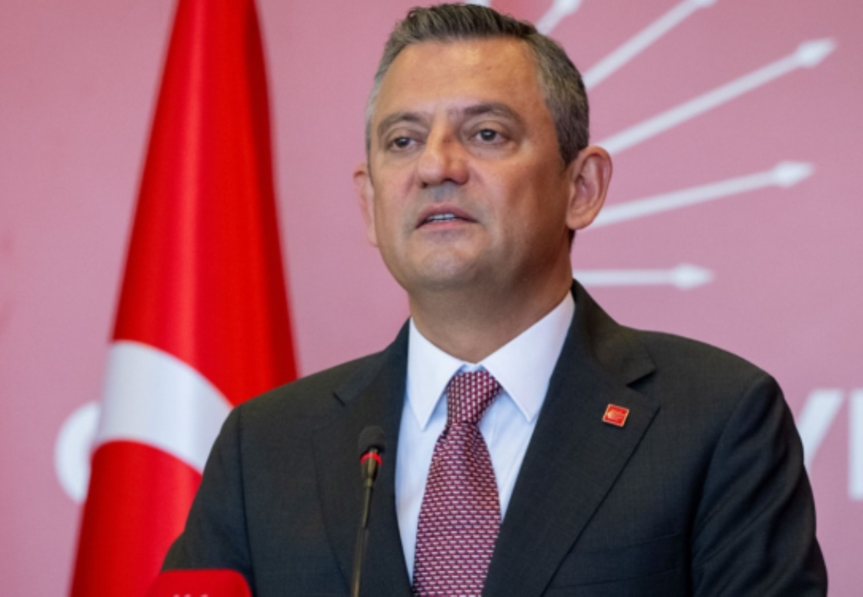 CHP lideri Özgür Özel'den vekillere yeni talimat: 'Bu işe girdik, sonucuna katlanacağız'
