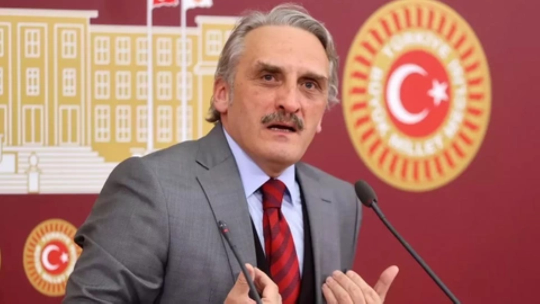 'Yeliz' durmuyor: Şimdi de Cumhuriyet'i 'Alevi katliamı' ile suçladı