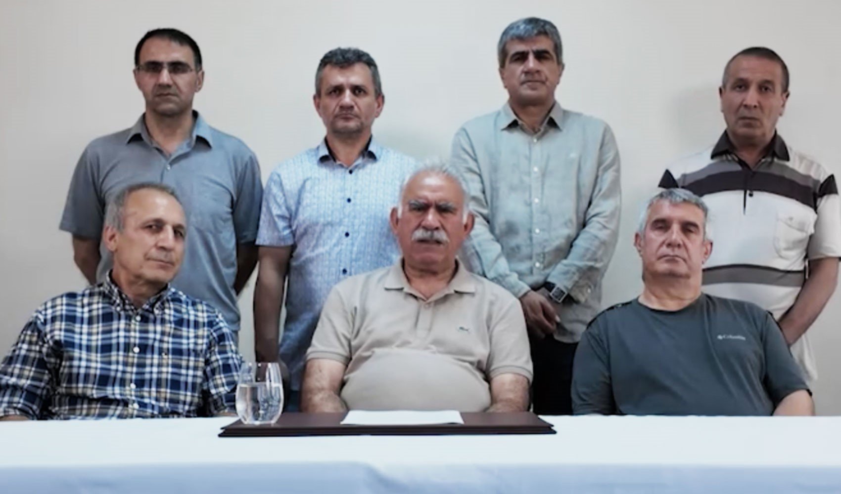 Teröristbaşı Öcalan’ın videolu mesajında ’20 gün’ ayrıntısı! Yanındakiler kim?