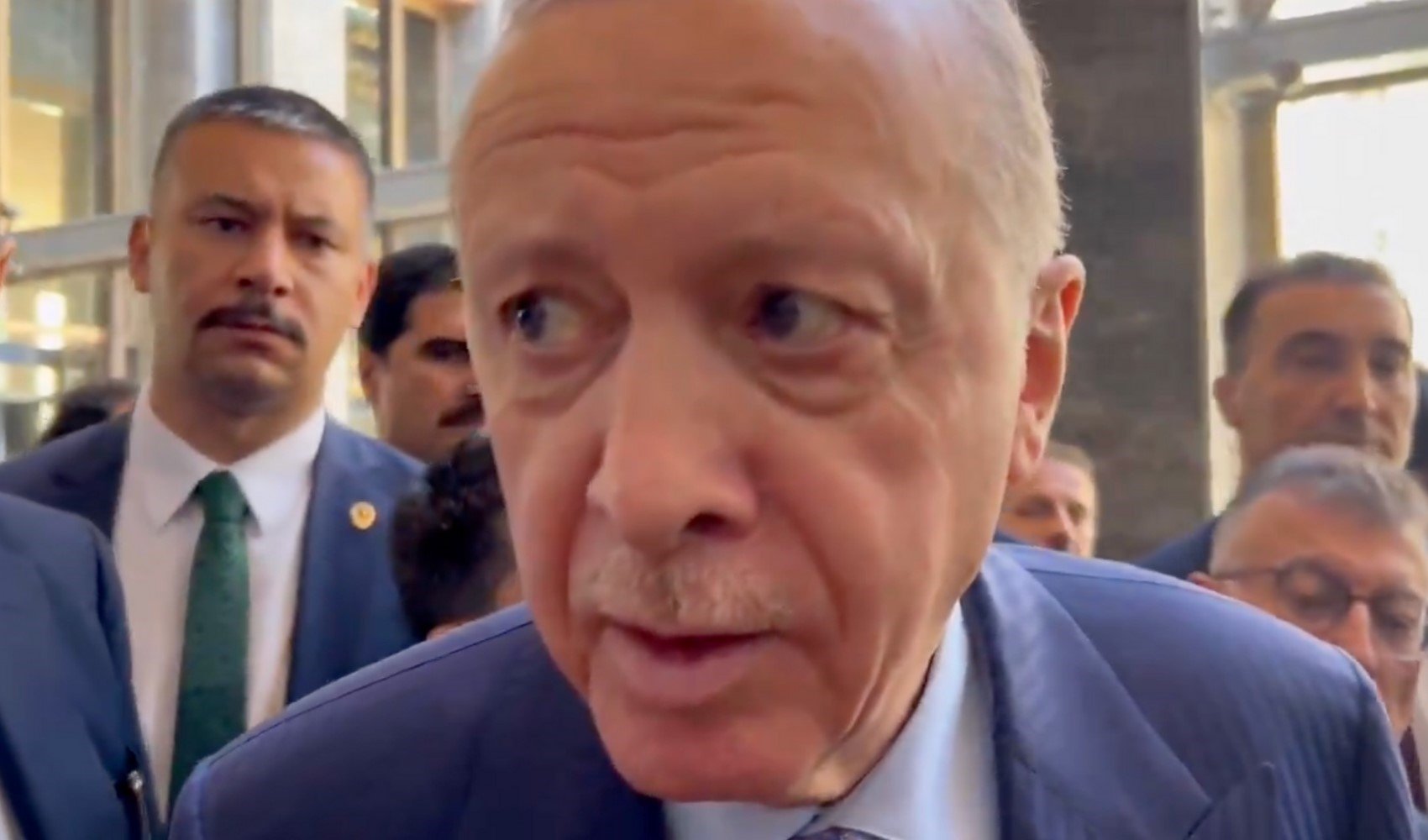 Son Dakika: Erdoğan'dan Bahçeli'nin TRT çıkışına ilk yorum! 'Böyle bir ifadeyi kullandıysa...' Son Dakika: Erdoğan'dan Bahçeli'nin TRT çıkışına ilk yorum! 'Böyle bir ifadeyi kullandıysa...'