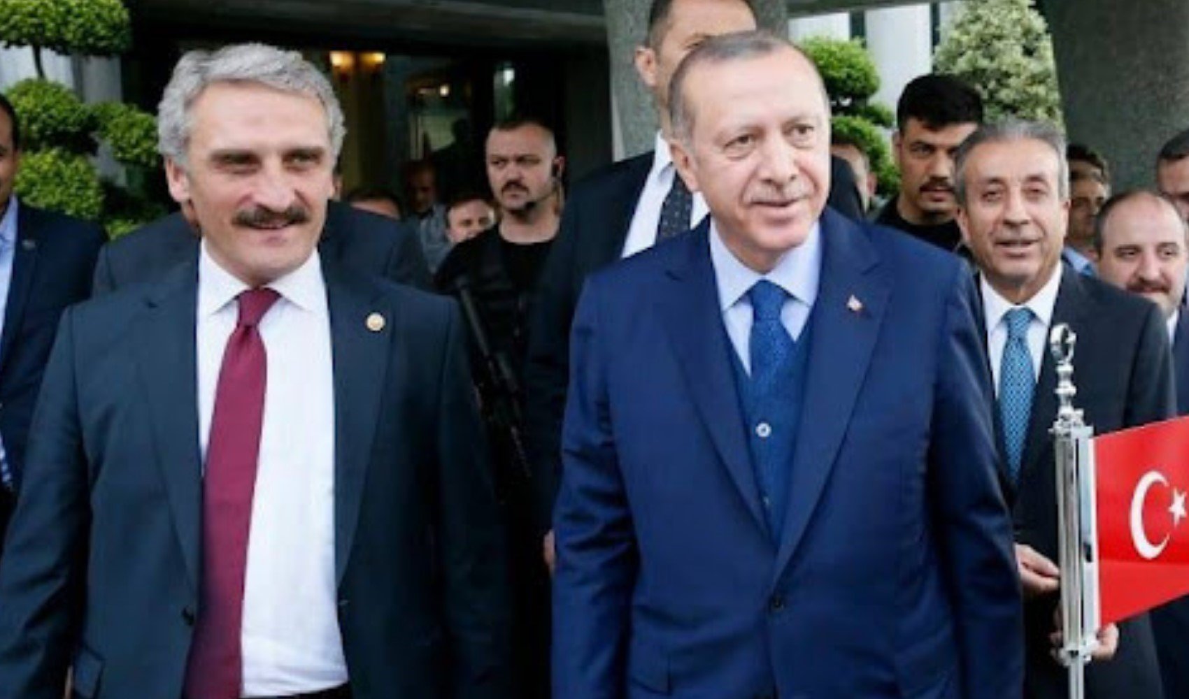 Şimdi de Cumhuriyet'i 'Alevi katliamı' ile suçladı Şimdi de Cumhuriyet'i 'Alevi katliamı' ile suçladı