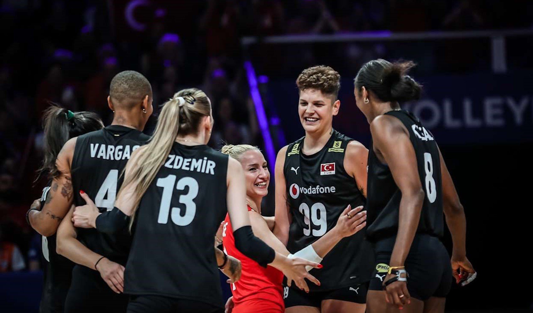 A Milli Kadın Voleybol Takımı, Milletler Ligi'nin 3. haftasına galibiyetle başladı A Milli Kadın Voleybol Takımı, Milletler Ligi'nin 3. haftasına galibiyetle başladı