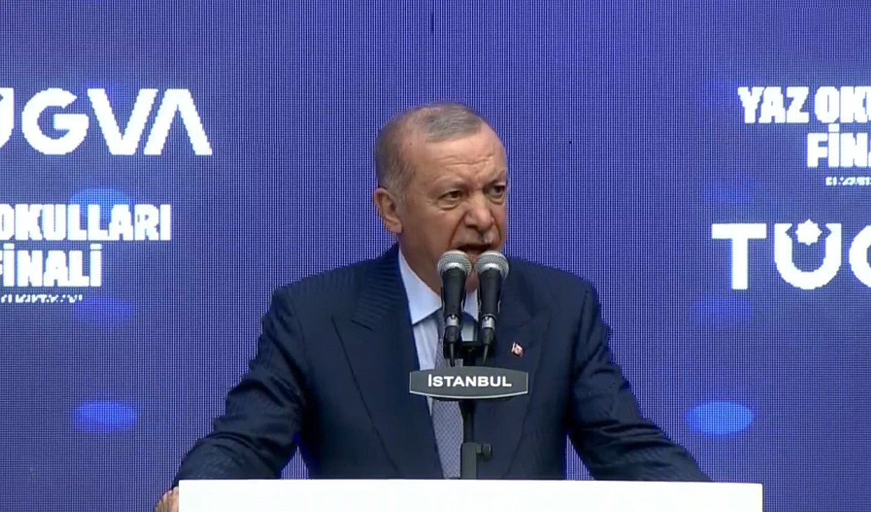 Cumhurbaşkanı Erdoğan TÜGVA Yaz Okulları final programında konuştu: Gençlerimizi marjinallerin insafına terk etmeyeceğiz