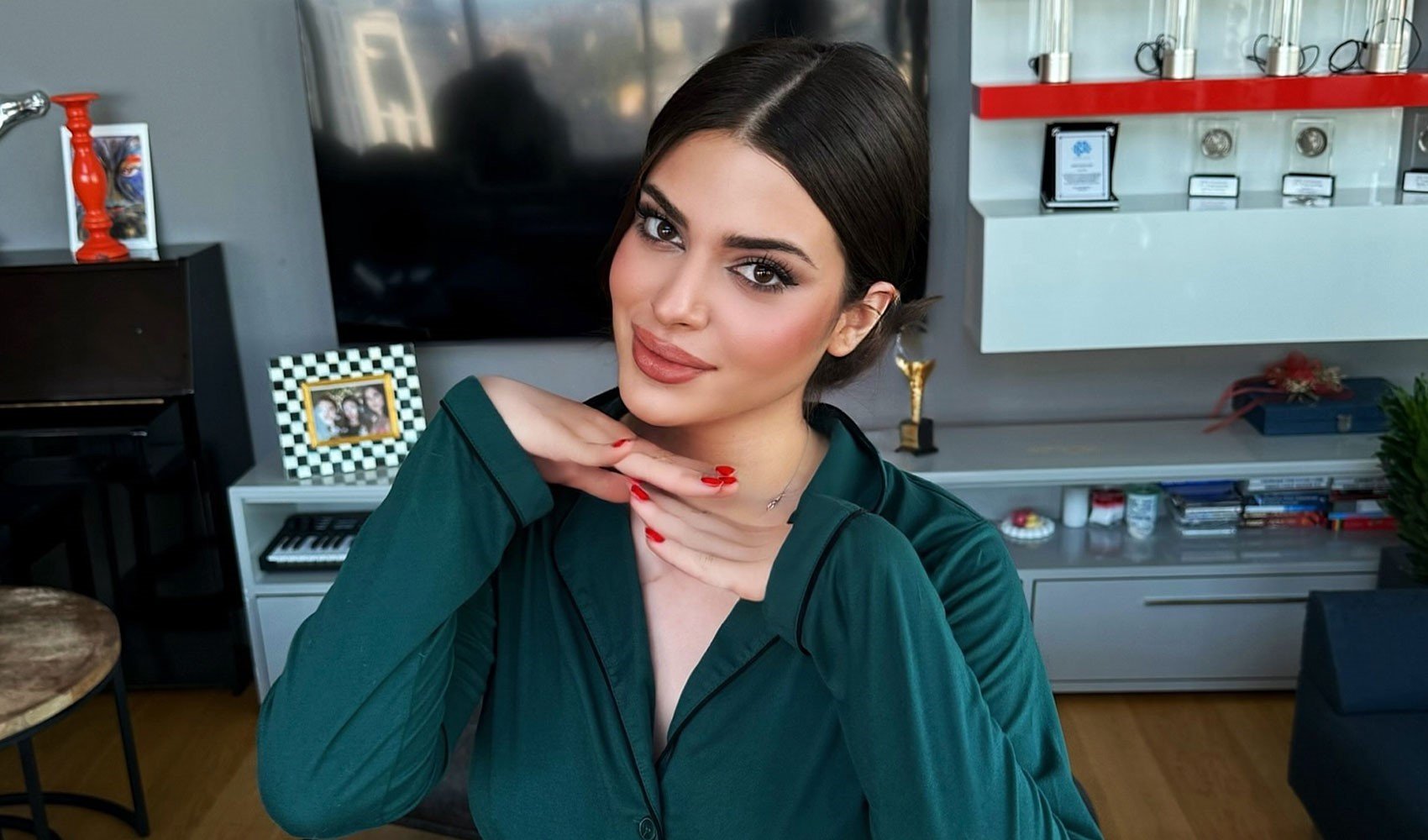 Derin Talu neden estetik yaptırmadığını açıkladı: 'Suratım 'eskortumsu' durmaya çok müsait'