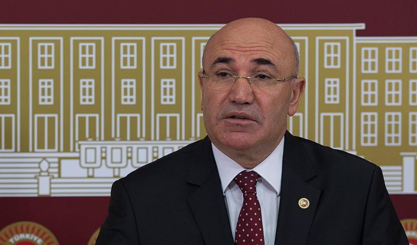 Mahmut Tanal'dan AKP'li eski vekil hakkında 'sahte imza' iddiası