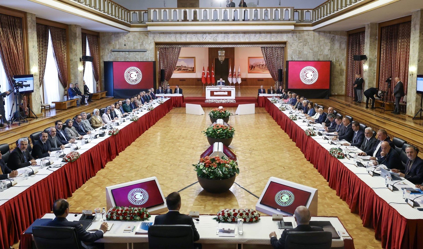 Açılım komisyonu üçüncü kez toplanacak: Kurtulmuş'tan İYİ Parti'ye son çağrı!