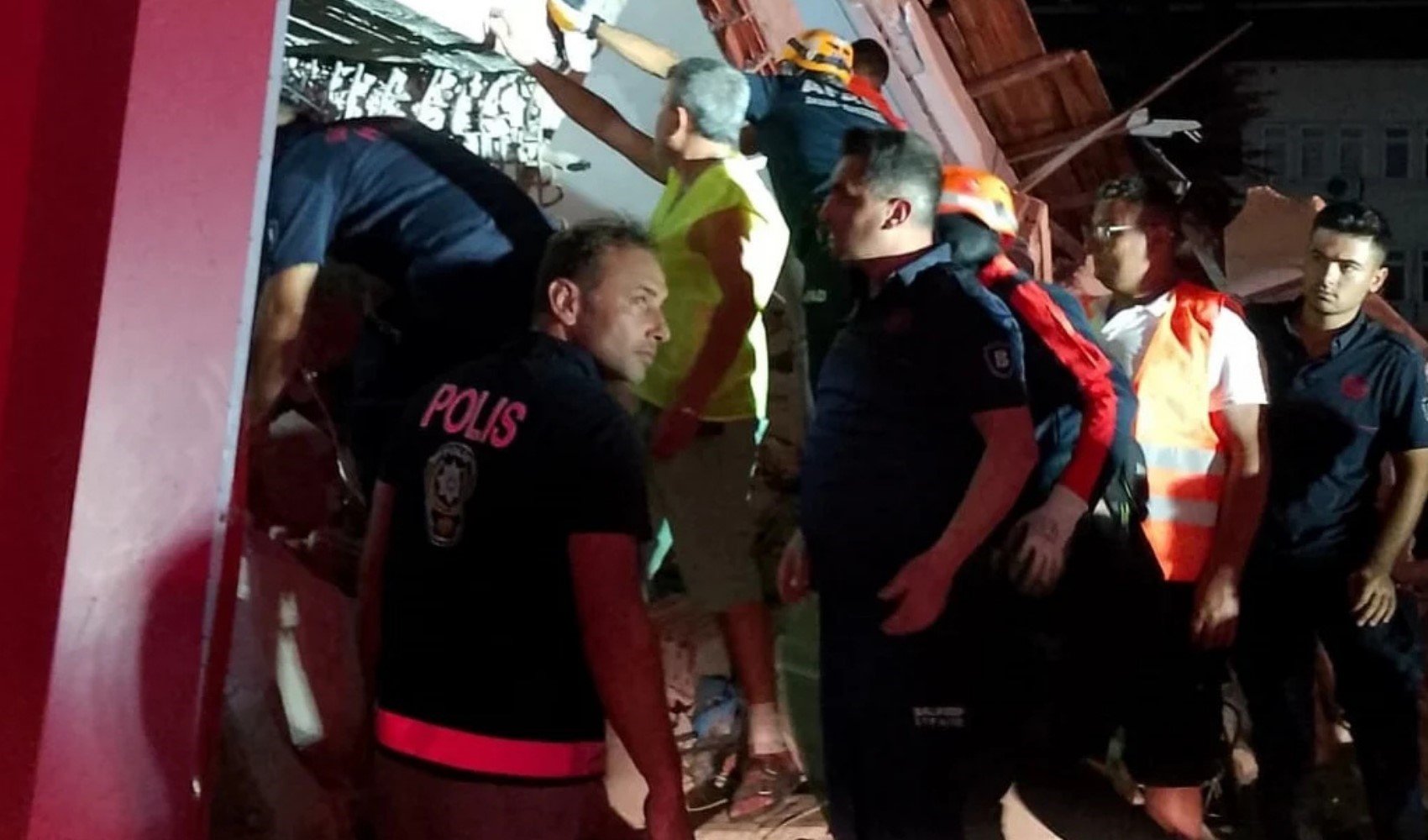 Balıkesir Sındırgı depreminde kötü haber! Ali Yerlikaya doğruladı