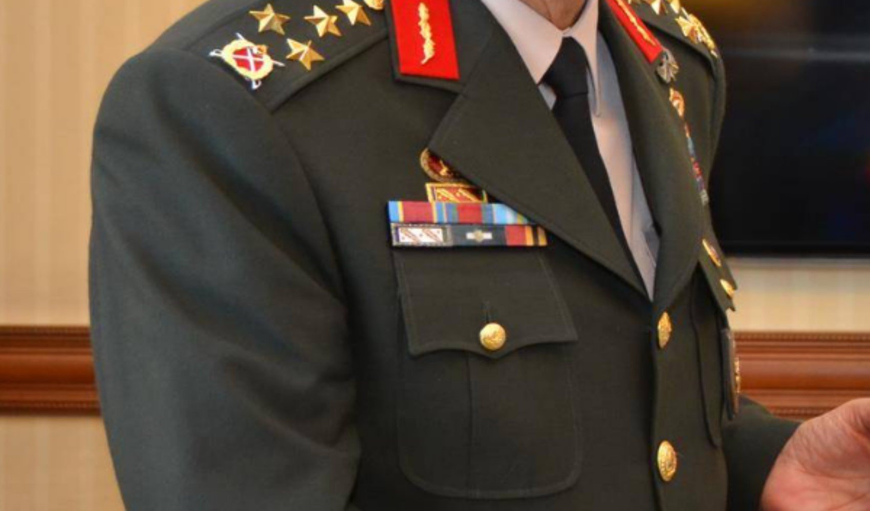 Diploması olmayan komutan korgeneral yapılmış!