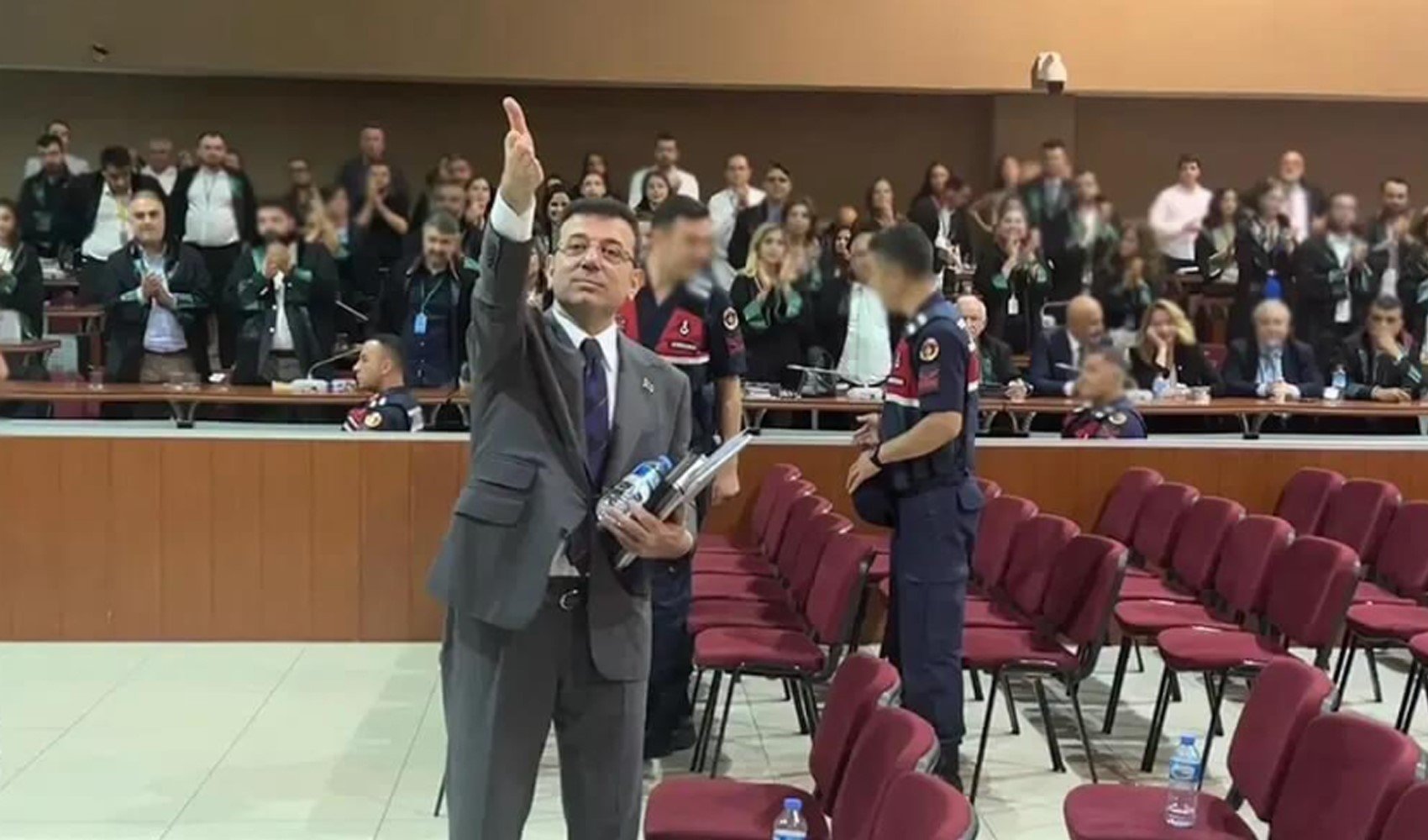 Son ankette Ekrem İmamoğlu'na büyük destek