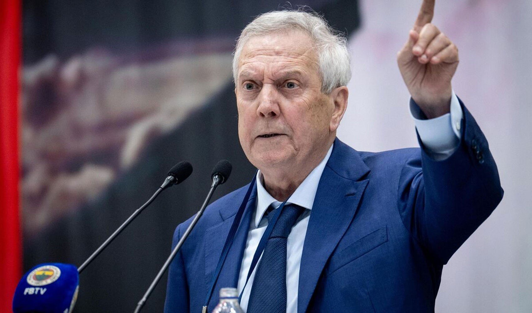 Aziz Yıldırım Fenerbahçe–Feyenoord maçını yeni locasında izleyecek