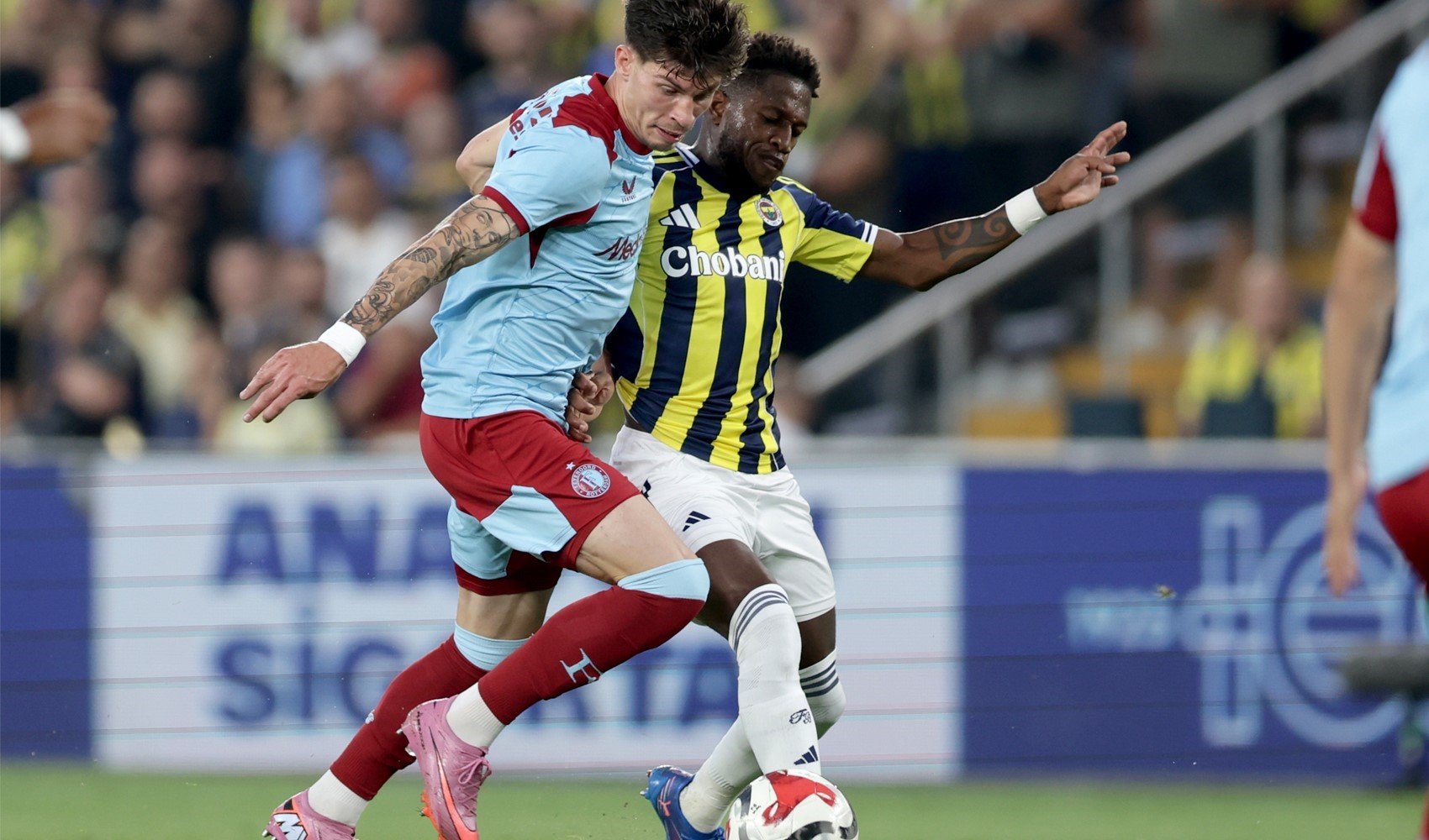 Fenerbahçe Şampiyonlar Ligi'nde Play-Off'a yükseldi: Feyenoord'u 5 golle geçti