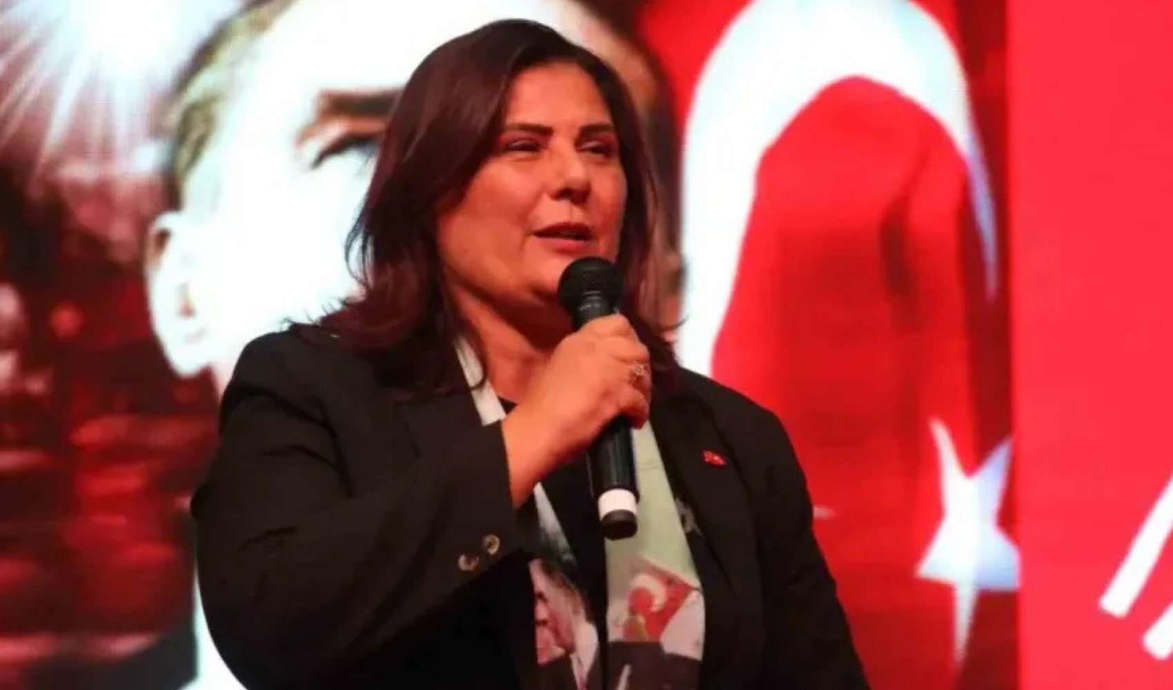 AKP’ye geçeceği konuşulan Özlem Çerçioğlu'ndan CHP’den istifa talimatı: Whatsapp mesajları ortaya çıktı